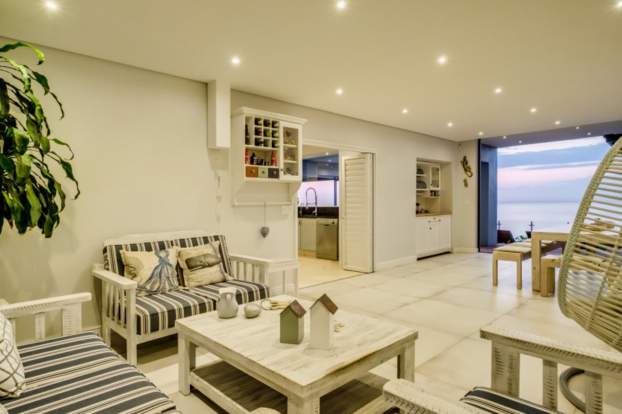 7 Bedroom Property for Sale in Camps Bay Western Cape